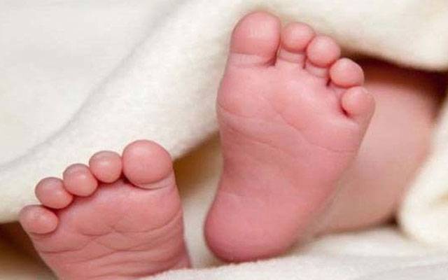 شوبز انڈسٹری کے معروف اداکار جوڑے کے ہاں بیٹے کی  پیدائش