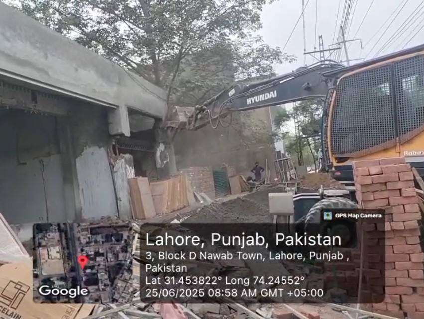 ایل ڈی اے کا غیر قانونی تعمیرات کے خلاف آپریشن ،کئی تعمیرات مسمار95 املاک سیل