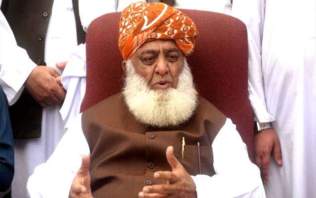 فضل الرحمٰن کی پی ٹی آئی کو کے پی حکومت کیخلاف عدم اعتماد کا حصہ نہ بننے کی یقین دہانی
