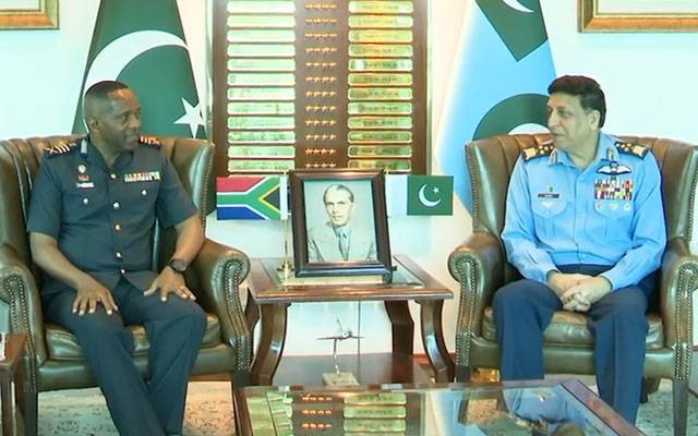 ایئر چیف مارشل سے جنوبی افریقی ایئر چیف کی ملاقات، فضائی تعلقات مزید مستحکم بنانے پر گفتگو 