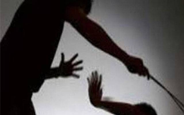 مانگا منڈی: سبق یاد نہ کرنے پر قاری کا طالب علم پروحشیانہ تشدد