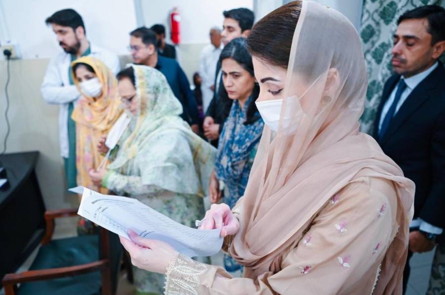 20 نومولود بچوں کی ہلاکت ؛وزیر اعلی مریم نواز کا ڈی ایچ کیو پاکپتن کا دورہ؛ ایم ایس اور ای ای او گرفتار، ڈپٹی کمشنر کو چارج چھوڑنے کا حکم 