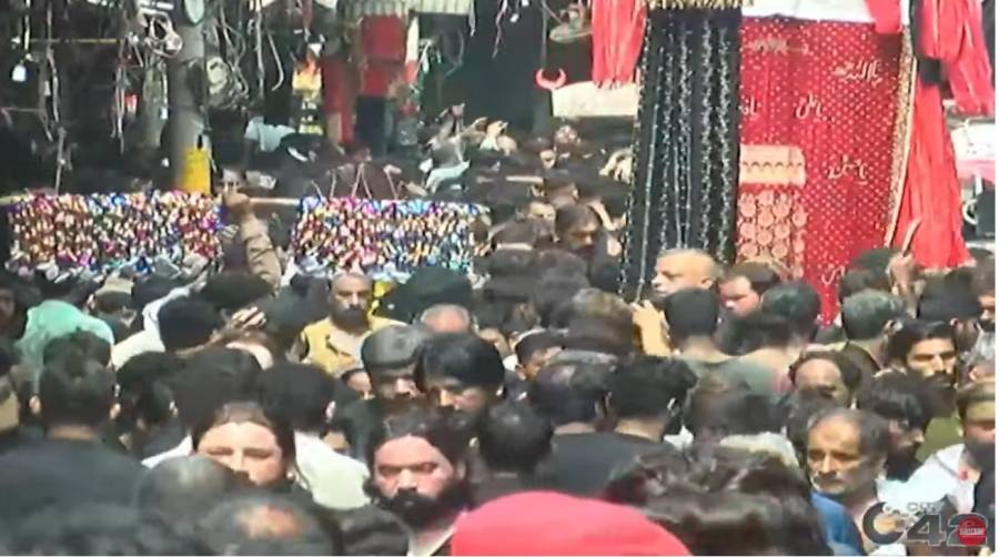 لاہور میں یوم عاشور کا مرکزی جلوس سوہا بازار پہنچ گیا 