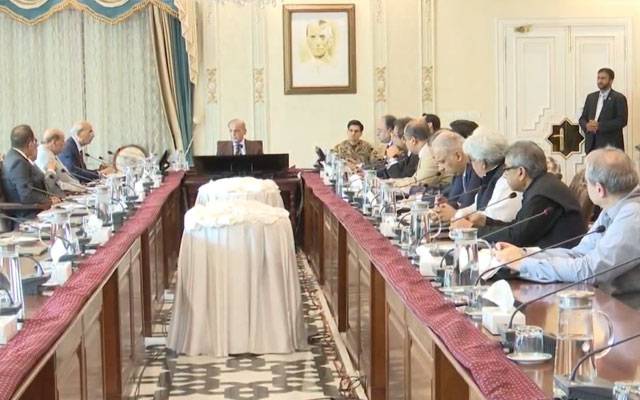 ہمیں مقامی سطح پر وسائل بروئے کار لاتے ہوئے معیشت کی ترقی سے پاکستان کو خود کفیل بنانا ہے؛ وزیراعظم