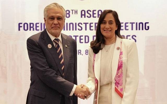 اسحاق ڈار کی کینیڈین وزیر خارجہ انیتا آنند سے ملاقات، اقتصادی و تجارتی تعاون کو فروغ دینے پر گفتگو 