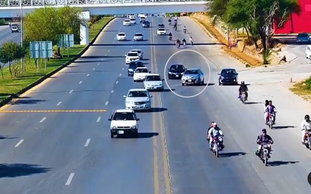 لائن لین کی پابندی نہ کرنیوالوں کی شامت آگئی