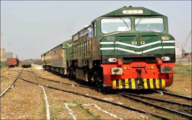 ریلوے حکام کا ایک بار پھر 11ٹرینیں پرائیویٹ کرنے کا فیصلہ