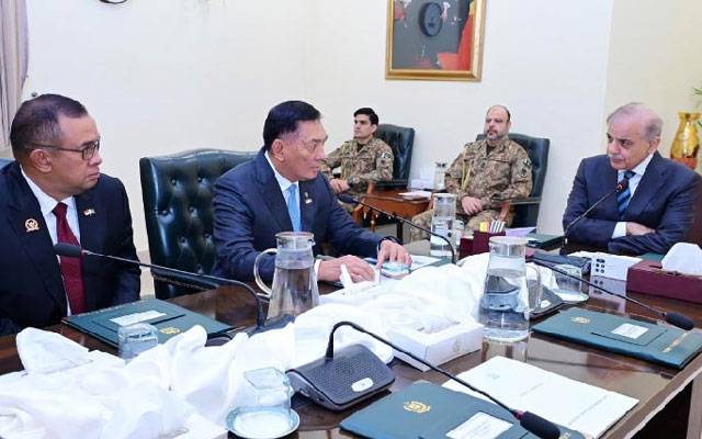 پاکستان اور انڈونیشیا کے درمیان مشترکہ ثقافت اور تاریخی رشتوں پر مبنی دیرینہ دوستانہ تعلقات ہیں؛ وزیراعظم