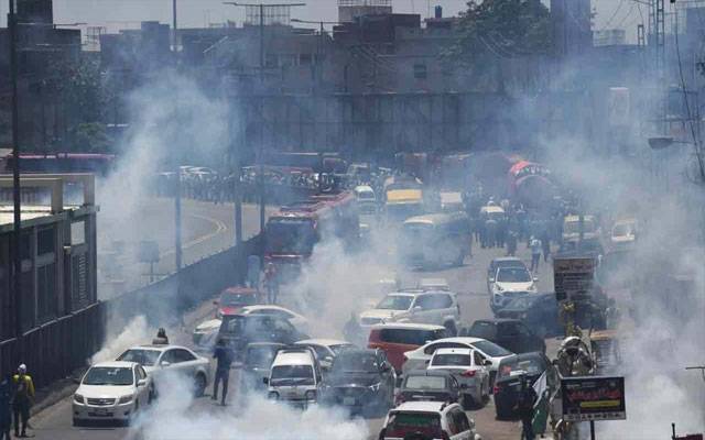 سموگ و ماحولیاتی آلودگی کا باعث بننے والی گاڑیوں کے خلاف کارروائیاں جاری