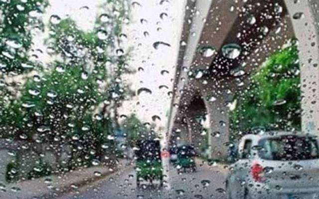 بارش کے باعث لاہور میں ہلاکتوں کی خبر آگئی 