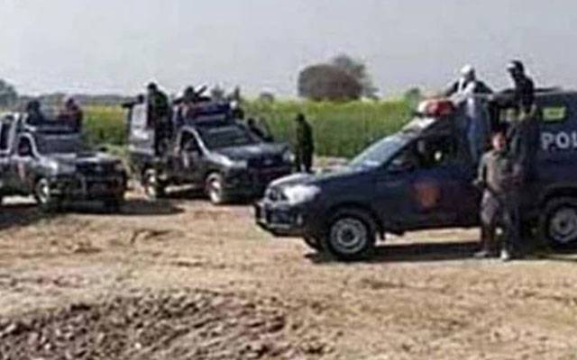 لاڑکانہ: پولیس مقابلے میں 3 ڈاکو ہلاک، 2 زخمی