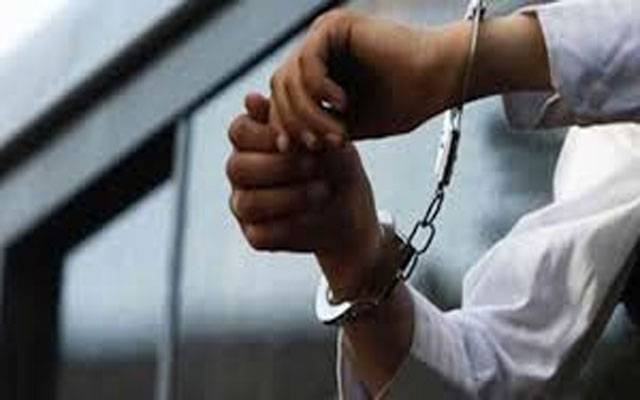 ڈولفن ٹیم نے جیب تراش کو پبلک ٹرانسپورٹ سے گرفتار کر لیا