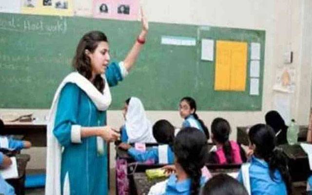 امتحانی مراکز میں ٹیب خراب، درجنوں اساتذہ ٹیسٹ دینے سے محروم