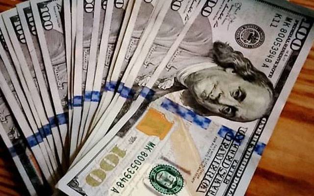 انٹر بینک کے بعد اوپن مارکیٹ میں بھی ڈالر سستا