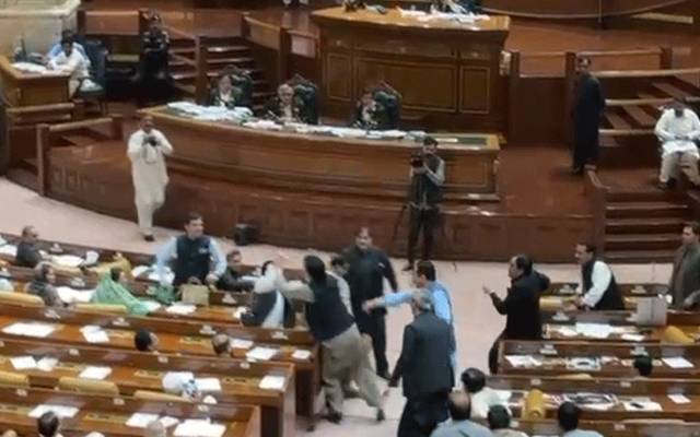 پنجاب اسمبلی میں ہنگامہ آرائی، اپوزیشن رکن رانا شہباز نے بڑا قدم اٹھا لیا