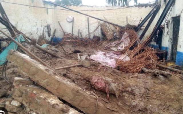 کمرے کی چھت گر گئی،3 افرادجاں بحق  