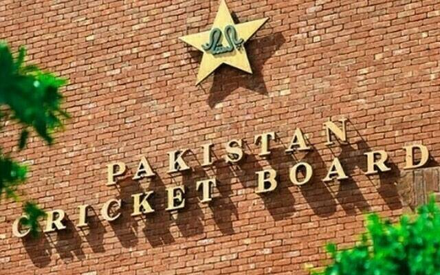 سوشل میڈیا پر شاہین آفریدی اور سلمان علی آغا کے درمیان تنازعات سے متعلق خبر بے بنیاد ہے؛ پی سی بی