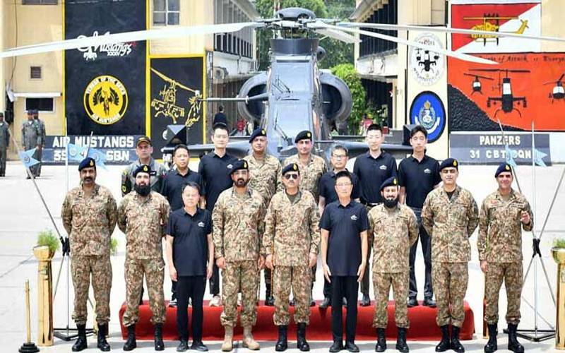  پاک فوج میں جدید ہیلی کاپٹر شامل، فیلڈ مارشل کا آپریشنل تیاریوں پر اظہار اطمینان