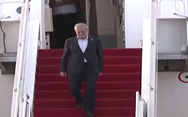 ایرانی صدر کی اسلام آباد آمد، وزیراعظم شہباز شریف نے ہوائی اڈے پر استقبال کیا 