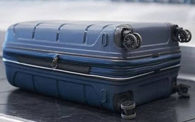 سوٹ کیس سے 2 سالہ زندہ بچی برآمد، خاتون گرفتار