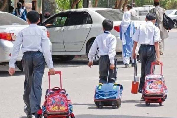 گرمی کی چھٹیوں سےقبل سکول کھولنے پر ایجوکیشن اتھارٹی لاہور کا سخت ایکشن