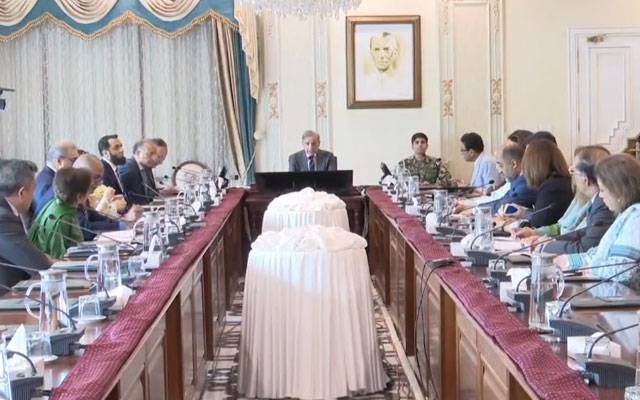 تیزی سے بڑھتی ہوئی آبادی کی ترقی کیلئے منصوبہ بندی کی ضرورت ہے؛ وزیراعظم