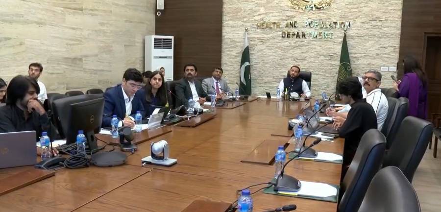 سروائیکل کینسر سے بچاو کی ویکسینیشن مہم کا 15 ستمبر سے باقاعدہ آغاز کیا جائے گا؛ 8 ملین بچیوں کو ویکسینیشن لگے گی 