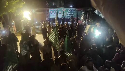 پاکستان مرکزی مسلم لیگ کا آزادی کارواں ریلوے اسٹیشن چوک پہنچ گیا