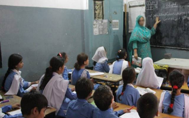 سکولوں میں فنڈزکی شارٹیج ,پیکٹامیں 3کروڑماہانہ تنخواہ پر65اعلی ٰافسران کی بھرتی کا منصوبہ
