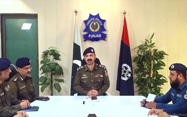ڈی آئی جی ٹریفک کا تمام عمارتوں، دفاتر اور گاڑیوں پر سبز پرچم لگانے کا حکم