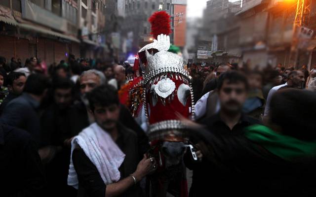 چہلم حضرت امام حسین کا مرکزی جلوس نوگزہ چوک پہنچ گیا 