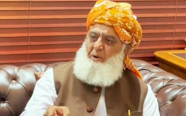 خیبرپختونخوا میں سرکاری فنڈز کا 10 فیصد مسلح گروہوں کو دیا جا رہا ہے ؛ فضل الرحمان کا انکشاف