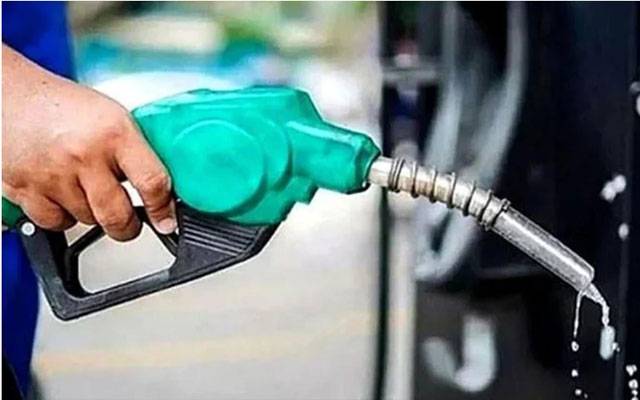  سمگل شدہ پٹرول بیچنے والے پمپس کیخلاف بڑی کارروائی کی تیاریاں
