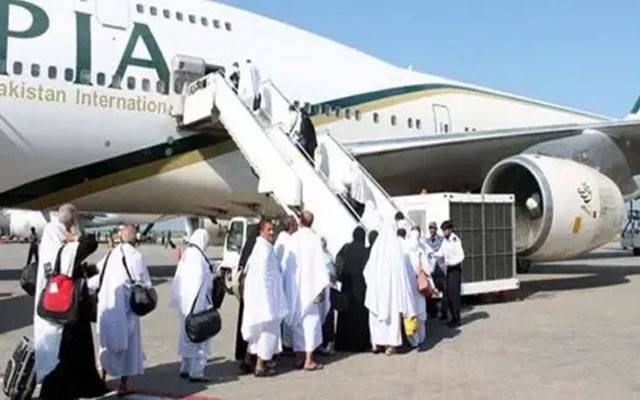 عمرہ پروازوں میں تاخیر پر پاکستانی ایئرلائنز پر جرمانےعائد کیے جانے کا خدشہ 