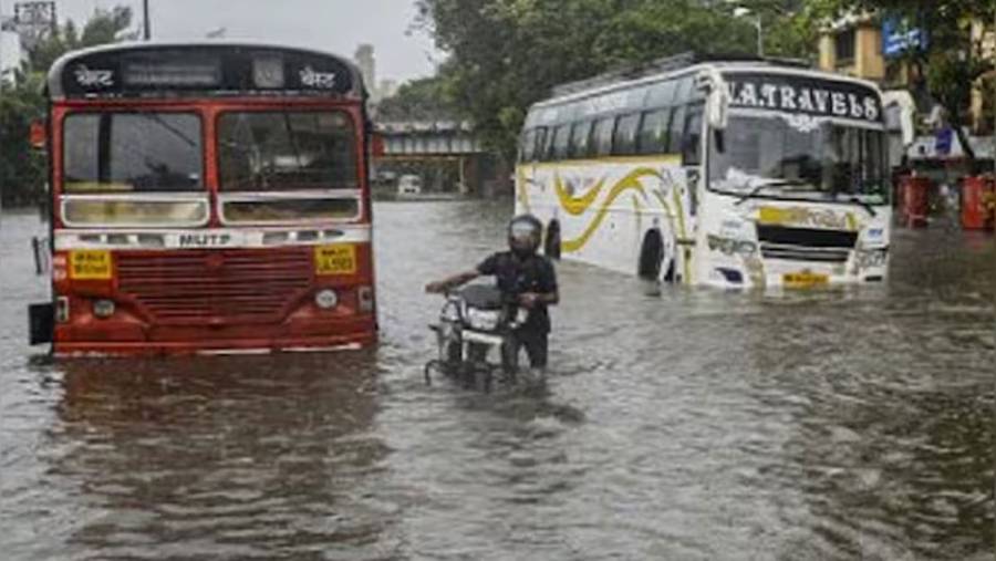 Mumbai rains, City42 , IMD rain alert, Financial Capital , Flights' schedule disrupted 