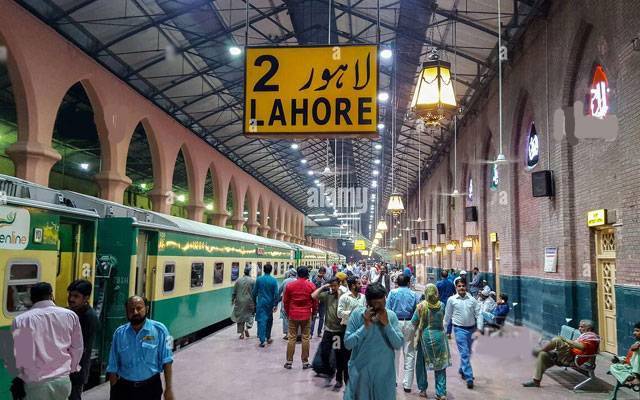 لاہور سے کراچی جانے والی ٹرینوں کی روانگی معطل