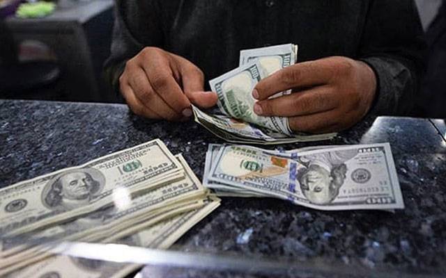 انٹربینک کے بعد اوپن مارکیٹ میں بھی ڈالر سستا
