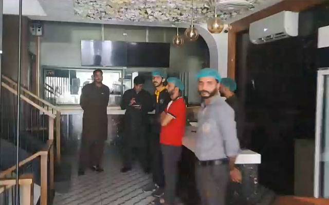 پی آئی اے روڈ پر فوڈ پوائزننگ کا واقعہ؛ فوڈ پوائنٹ بند، مالک کیخلاف مقدمہ درج