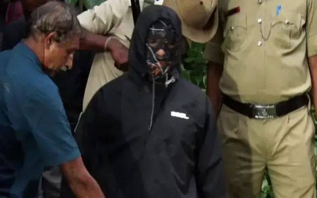  بھارت: مندر میں ریپ کے بعد قتل ہونے والی 100 سے زائد لڑکیوں کو دفنانے والا شخص گرفتار