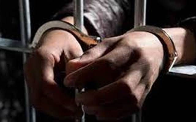 کاہنہ پولیس نے 5 اشتہاریوں سمیت 11 ملزم گرفتار کرلیے 
