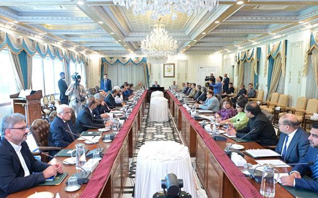 ملکی برآمدات میں صنعت مرکزی حیثیت رکھتی ہے؛ وزیراعظم 