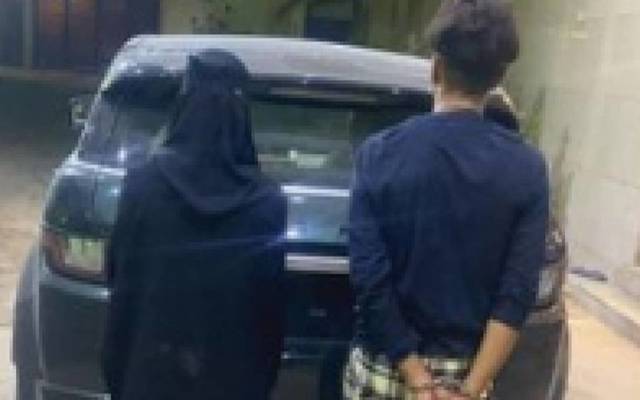 لاہور:طلبہ کے ساتھ چوری کی واردات کرنے والے میاں بیوی گرفتار