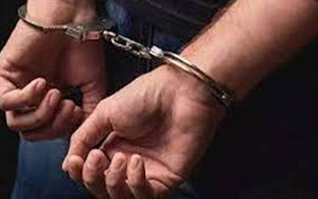  ستوکتلہ کار سواروں کی گھر پر فائرنگ؛ مرکزی ملزم گرفتار