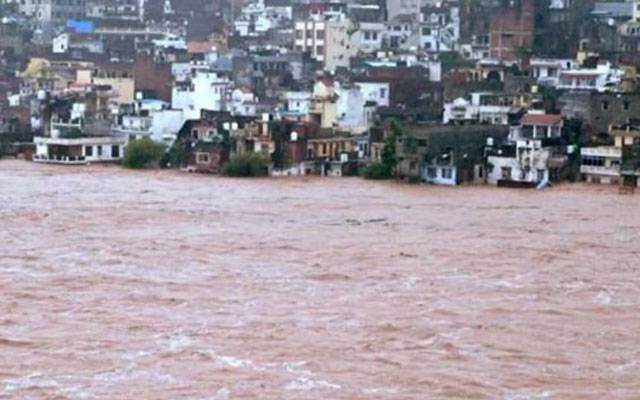 مقبوضہ کشمیر میں شدید بارشوں سے سیلابی صورت حال،بارش کا 50 سالہ ریکارڈ پاش پاش