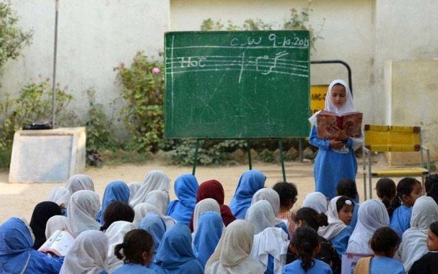 بارشی صورتحال وسیلاب، محکمہ تعلیم نے اہم ہدایات دے دیں