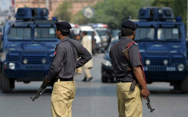 کوہاٹ: پولیس چوکی کے قریب موبائل وین پر حملہ میں ایک اہلکار شہید، 2 زخمی
