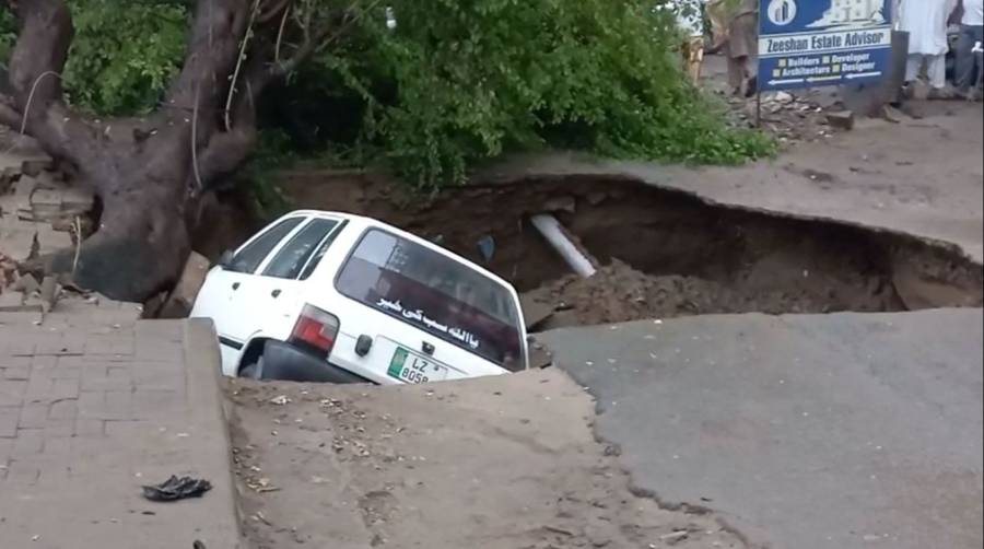 Lahore rain, City42 , Rain caused accident, 