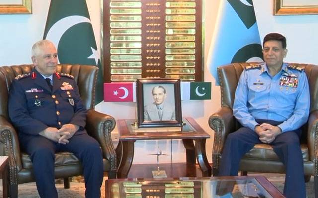 پاکستان ائیر چیف مارشل ظہیر احمد سدھو سے ترک فضائیہ کے کمانڈر جنرل کی ملاقات