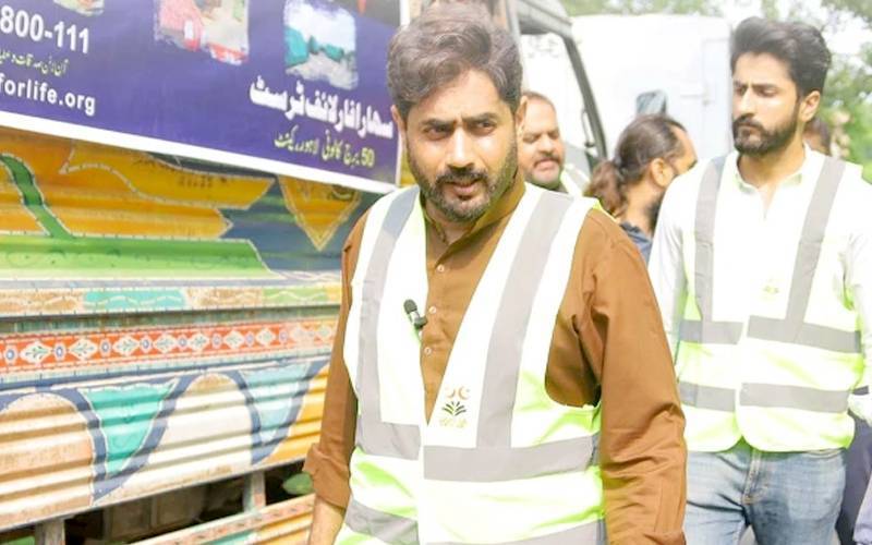 ابرار الحق کے سہارا فار لائف ٹرسٹ کا کراچی میں سیلاب متاثرین کے لیے امدادی کیمپ
