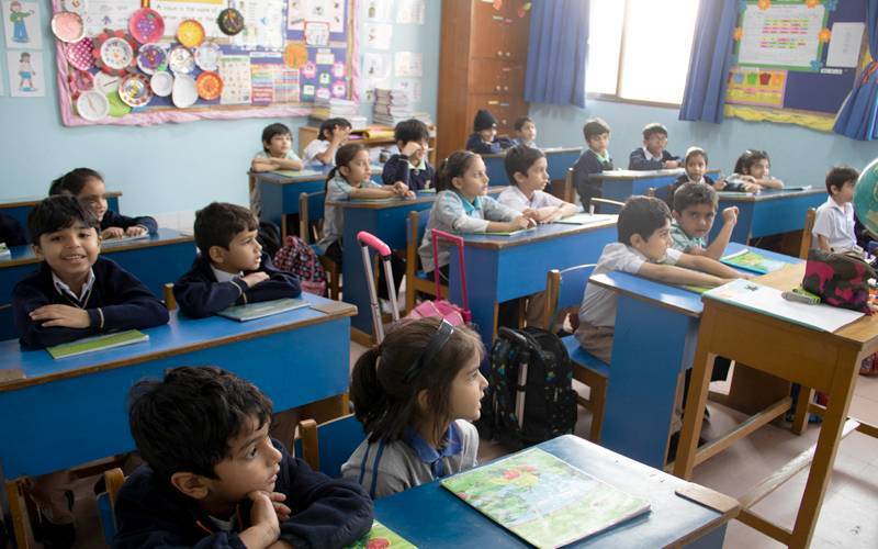 کراچی میں بعض نجی سکولوں میں آج چھٹی کا اعلان  
